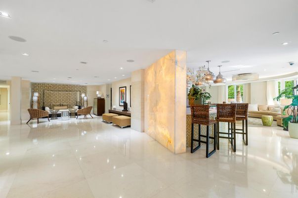 Dining room, Interior, Living room, Pendant Lights, Recessed Lighting