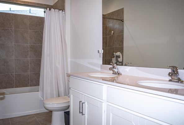 Bathroom, Dual Sink Vanities, Interior