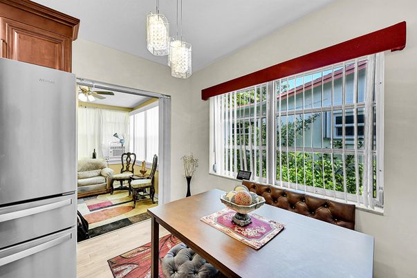 Chandelier, Dining room, Interior, Living room, Pendant Lights, Wood Texture Flooring