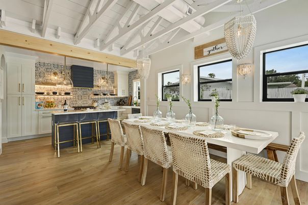 Chandelier, Dining room, Interior, Pendant Lights, Wood Texture Flooring