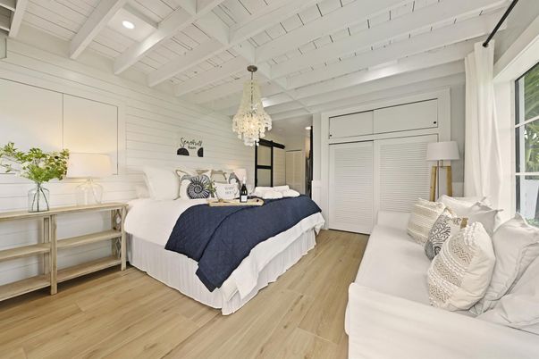 Bedroom, Interior, Pendant Lights, Recessed Lighting, Wood Texture Flooring