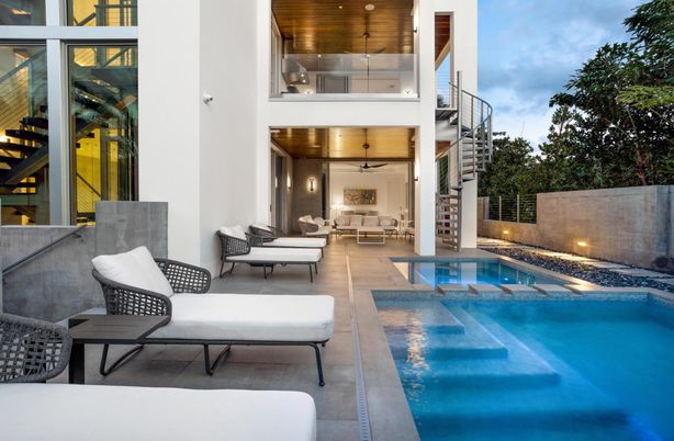 Exterior, Pool