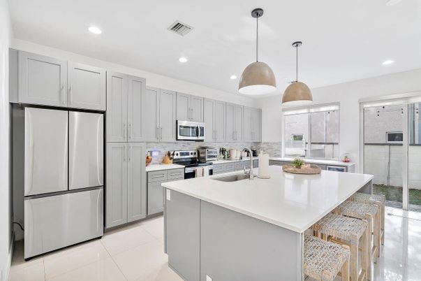Interior, Kitchen, Pendant Lights, Recessed Lighting, Stainless Steel Appliances