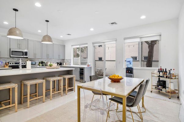 Dining room, Interior, Kitchen, Pendant Lights, Recessed Lighting, Stainless Steel Appliances
