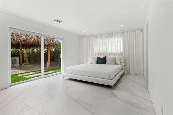 Bedroom, Interior, Marble, Recessed Lighting