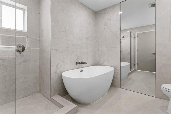 Bathroom, Free Standing Baths, Glass Shower, Interior, Marble Walls, Recessed Lighting