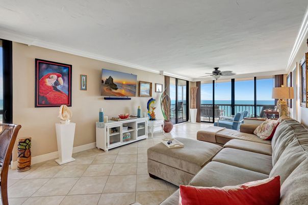 Interior, Living room, Water
