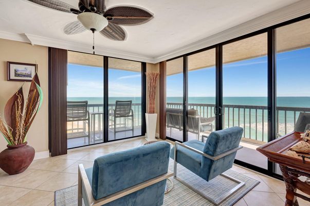 Interior, Sun Room, Water