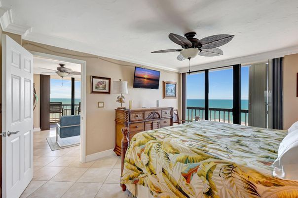 Bedroom, Interior, Water