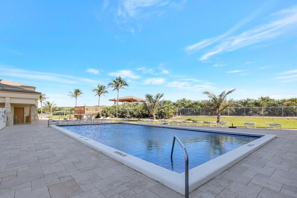 Exterior, Lake, Pool