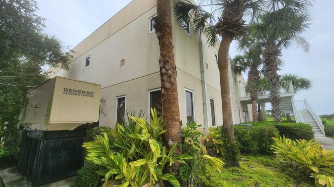 Exterior, Facade, None