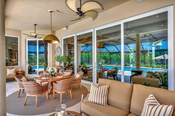 Dining room, Interior, Living room, Pendant Lights