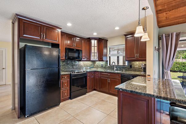 Interior, Kitchen, Pendant Lights, Recessed Lighting, Wooden Ceilings