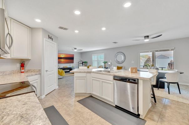 Dining room, Interior, Kitchen, Recessed Lighting, Stainless Steel Appliances
