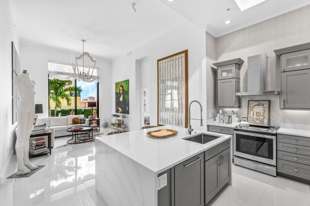 Interior, Kitchen, Living room, Pendant Lights, Recessed Lighting, Stainless Steel Appliances