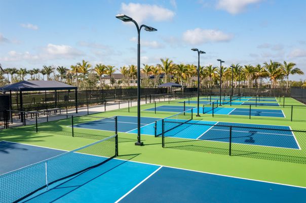 Exterior, Tennis Courts