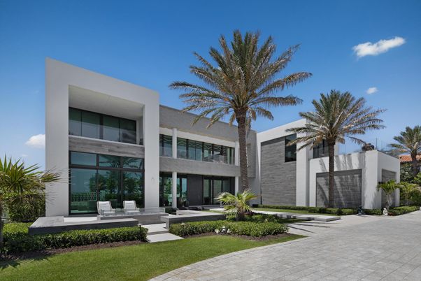 Backyard, Exterior, Facade, Modern