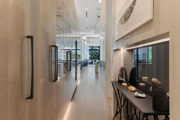 Interior, Recessed Lighting, Wood Texture Flooring