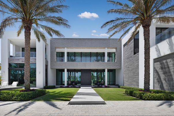 Backyard, Exterior, Facade, Modern