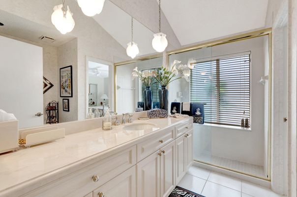 Bathroom, Interior, Pendant Lights