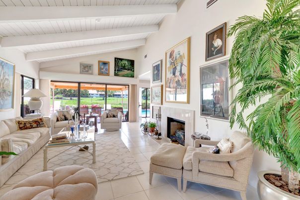 Fireplace, Interior, Living room