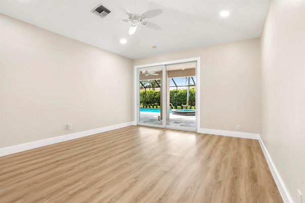 Empty room, Interior, Recessed Lighting, Wood Texture Flooring