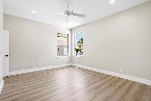 Empty room, Interior, Recessed Lighting, Wood Texture Flooring