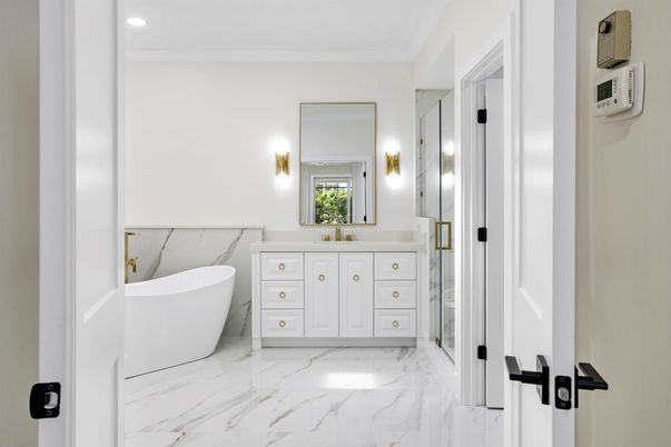 Bathroom, Free Standing Baths, Interior, Marble, Recessed Lighting