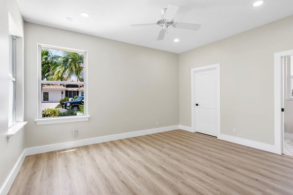 Empty room, Interior, Recessed Lighting, Wood Texture Flooring