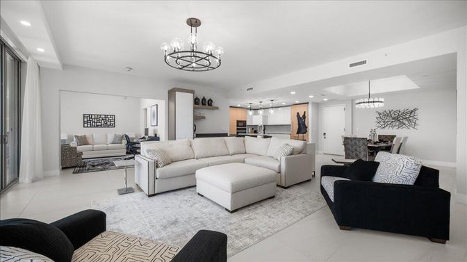 Chandelier, Dining room, Interior, Kitchen, Living room, Pendant Lights, Recessed Lighting