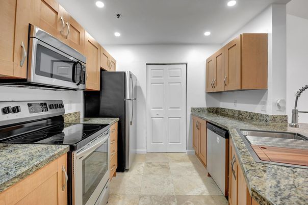 Interior, Kitchen, Recessed Lighting
