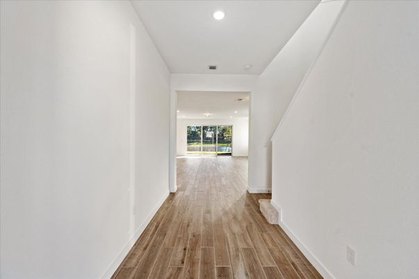 Interior, Recessed Lighting, Wood Texture Flooring