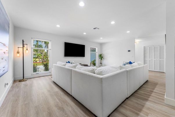 Interior, Living room, Recessed Lighting, Wood Texture Flooring
