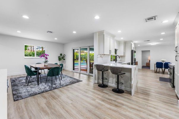 Dining room, Interior, Kitchen, Recessed Lighting, Wood Texture Flooring