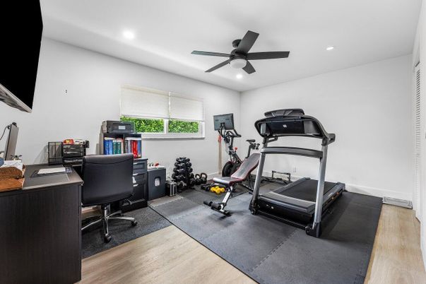 Fitness Equipment, Home Office, Interior, Recessed Lighting, Wood Texture Flooring