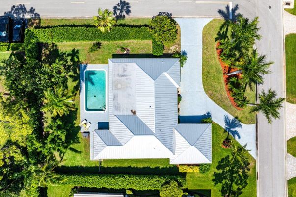 Exterior, Drone