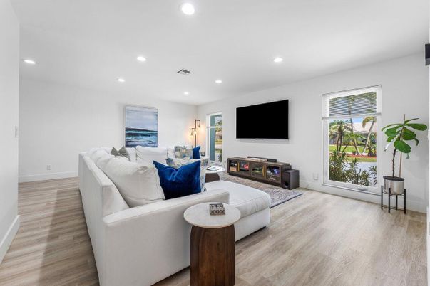 Interior, Living room, Recessed Lighting, Wood Texture Flooring