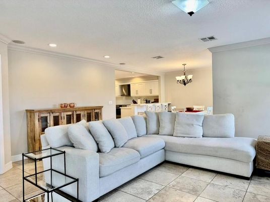 Chandelier, Dining room, Interior, Kitchen, Living room, Recessed Lighting