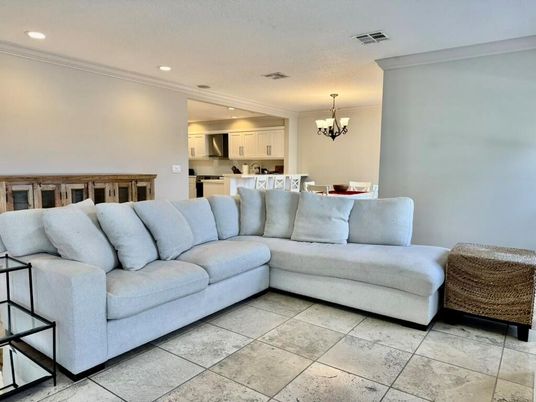 Chandelier, Dining room, Interior, Kitchen, Living room, Recessed Lighting