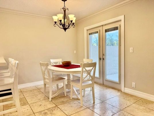 Chandelier, Dining room, Interior