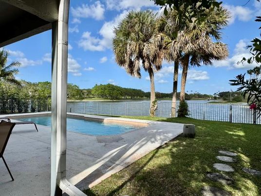 Exterior, Pool, Water