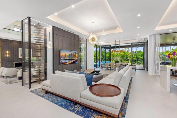 Dining room, Interior, Living room, Pendant Lights, Recessed Lighting