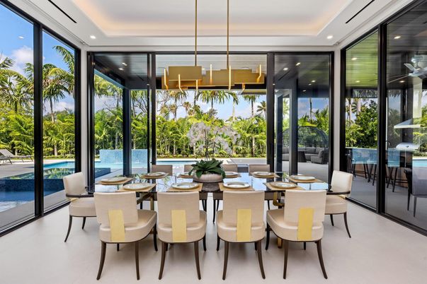 Dining room, Interior, Pendant Lights, Recessed Lighting