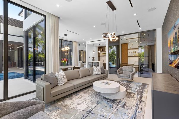 Dining room, Interior, Living room, Pendant Lights, Recessed Lighting