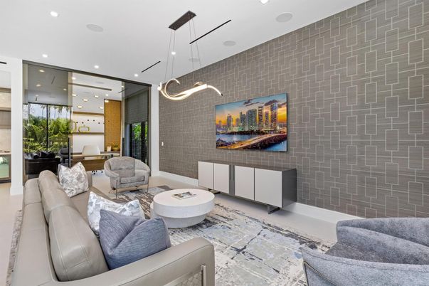 Interior, Living room, Pendant Lights, Recessed Lighting