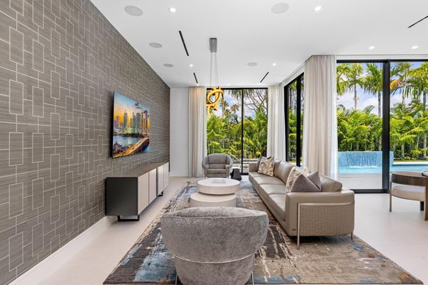 Interior, Living room, Pendant Lights, Recessed Lighting