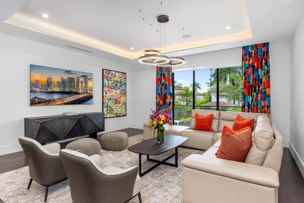 Interior, Living room, Pendant Lights, Recessed Lighting