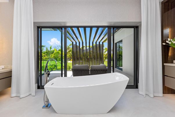 Bathroom, Free Standing Baths, Interior