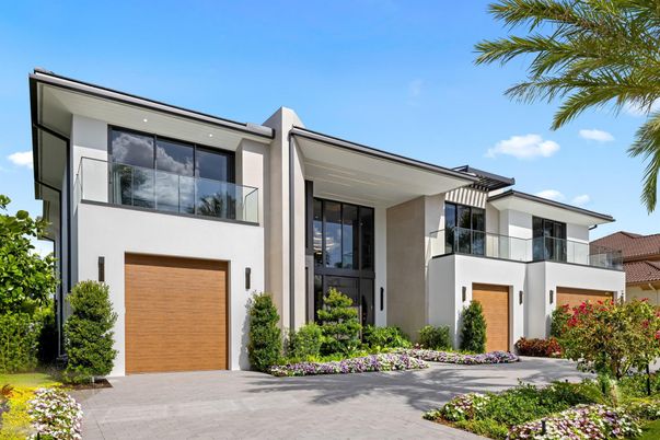 Attached, Exterior, Facade, Modern