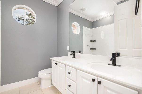 Bathroom, Dual Sink Vanities, Interior, Recessed Lighting